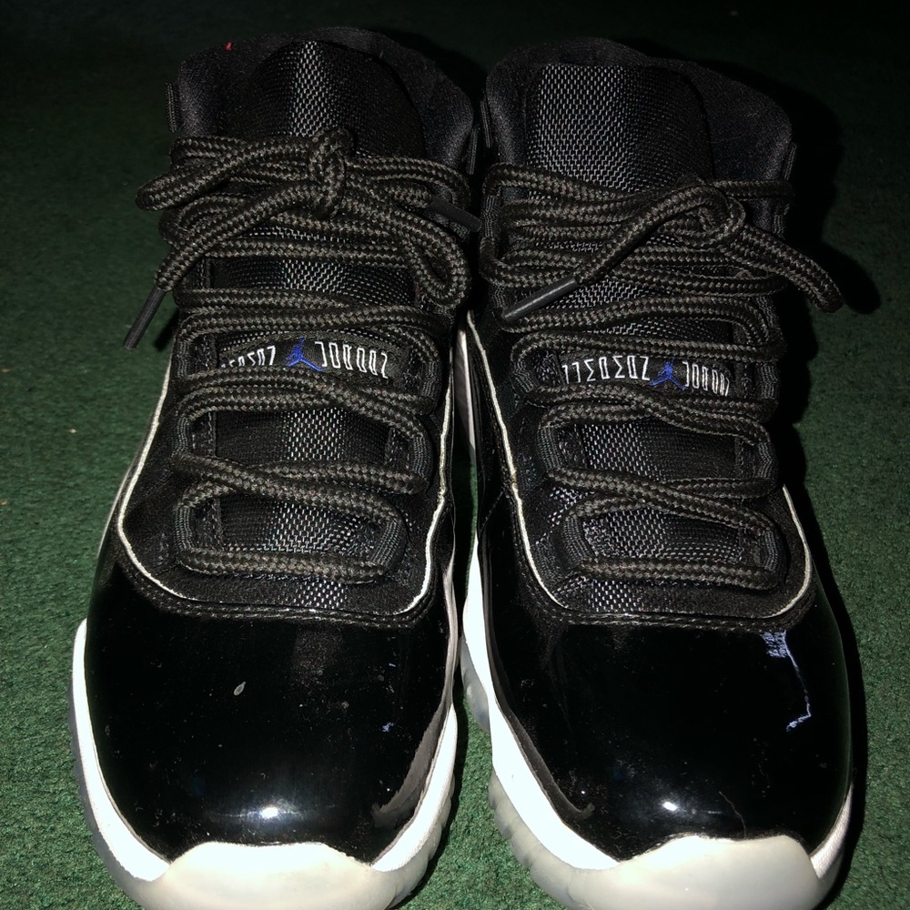 Jordan 11 Space Jam size 8.5